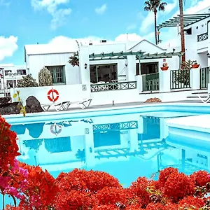 Las Acacias Puerto del Carmen (Lanzarote)